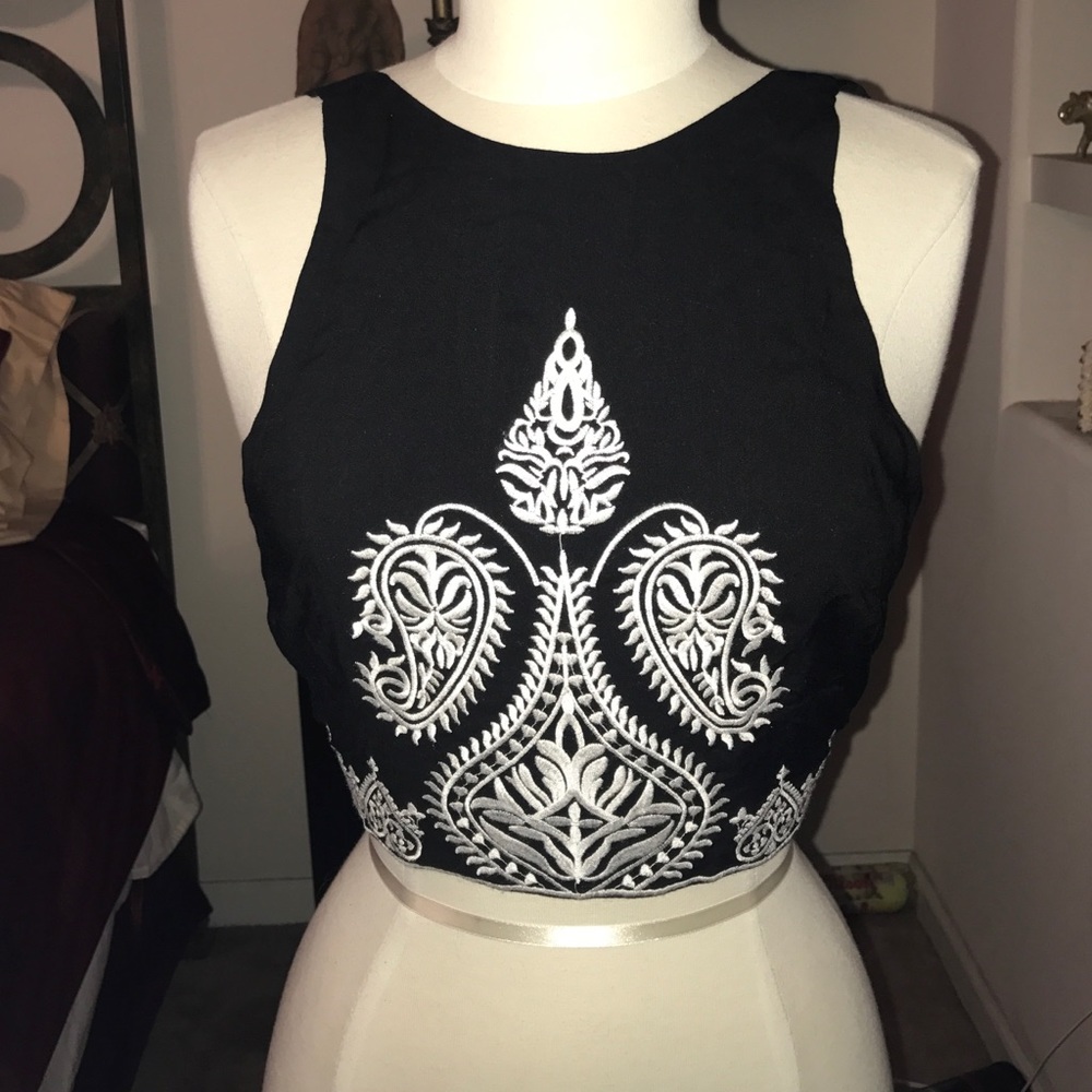 NWT Tie Back LF Top