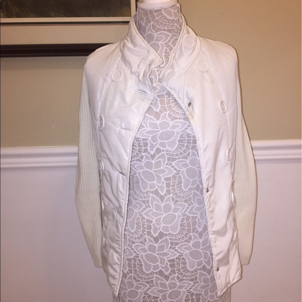 S puffer knit solid white zip-up jacket
