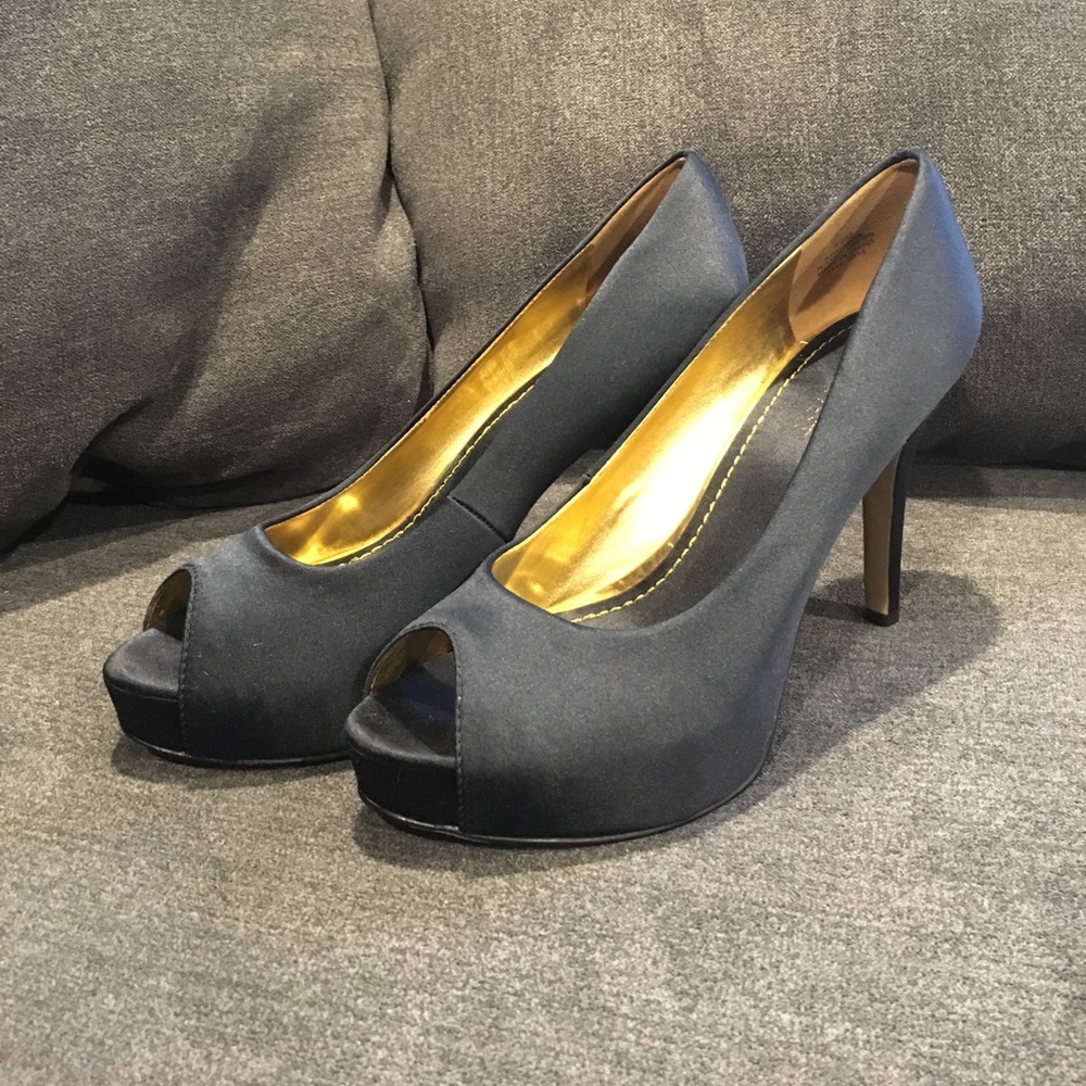 🖤👡Nine West Peep Toe👡🖤
