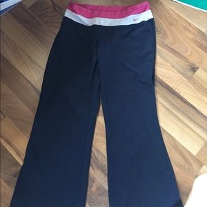 Nike cropped yoga pants