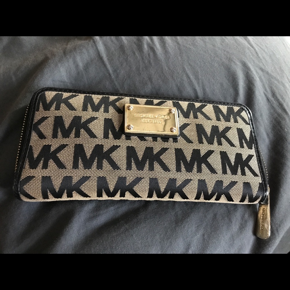 Michael Kors wallet