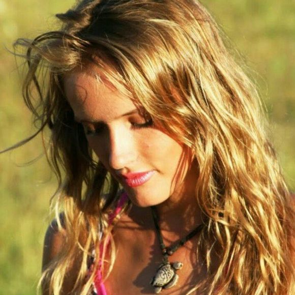 Meet your Posher, Jessica - Picture 1 of 1