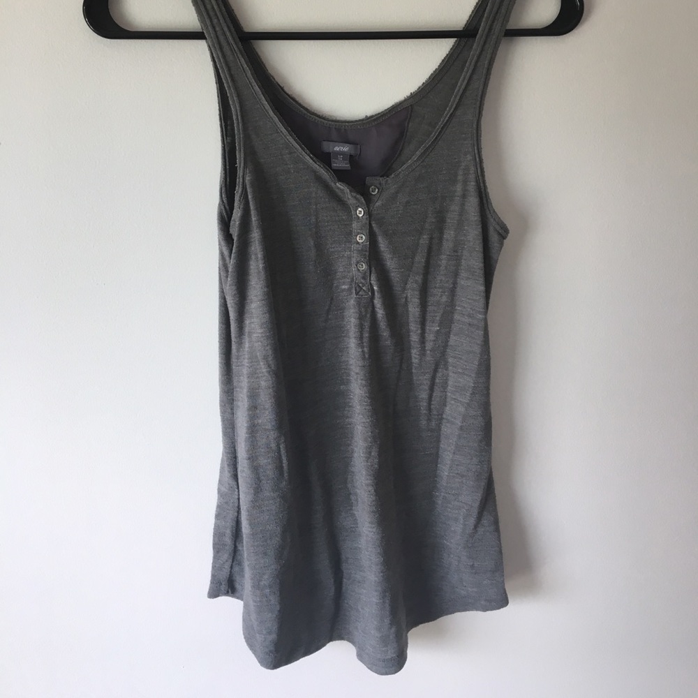 Gray aerie top