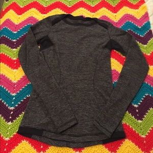 LULULEMON Base Runner Long sleeve top!