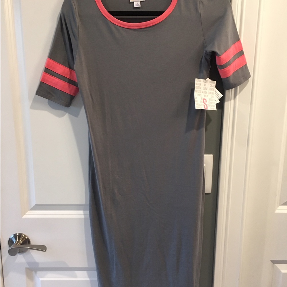 LulaRoe Julia small NWT