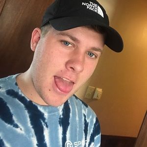 Meet your Posher, Wesley