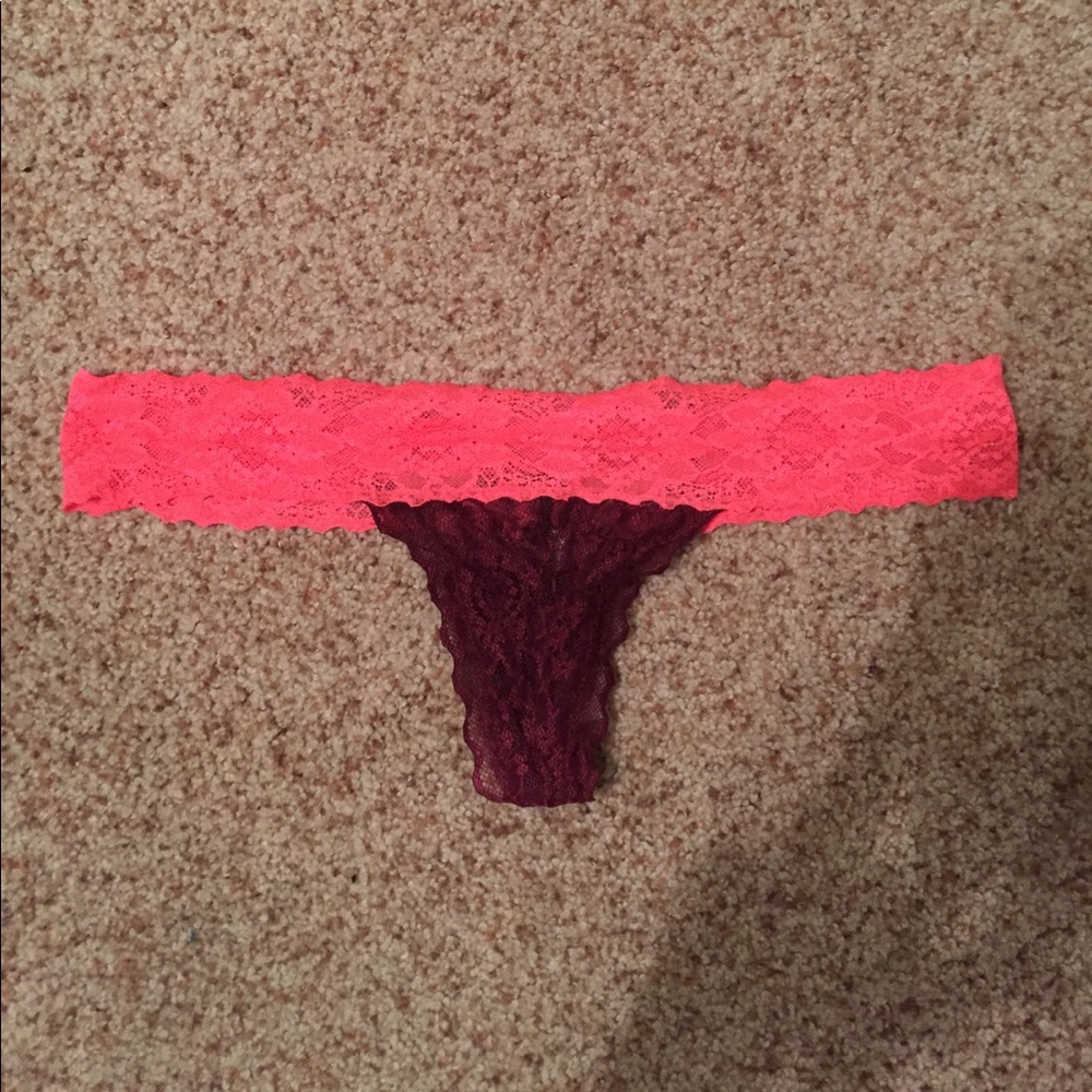 PINK Victoria's Secret XS Thong NWOT