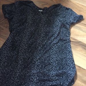 Athletic v-neck