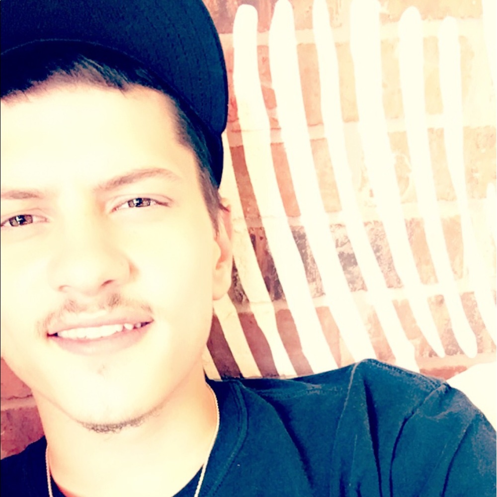 Meet your Posher, Seth