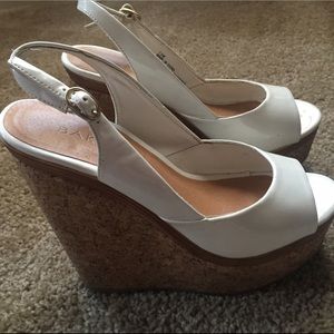 White Wedges