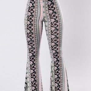 Floral print flare pants!