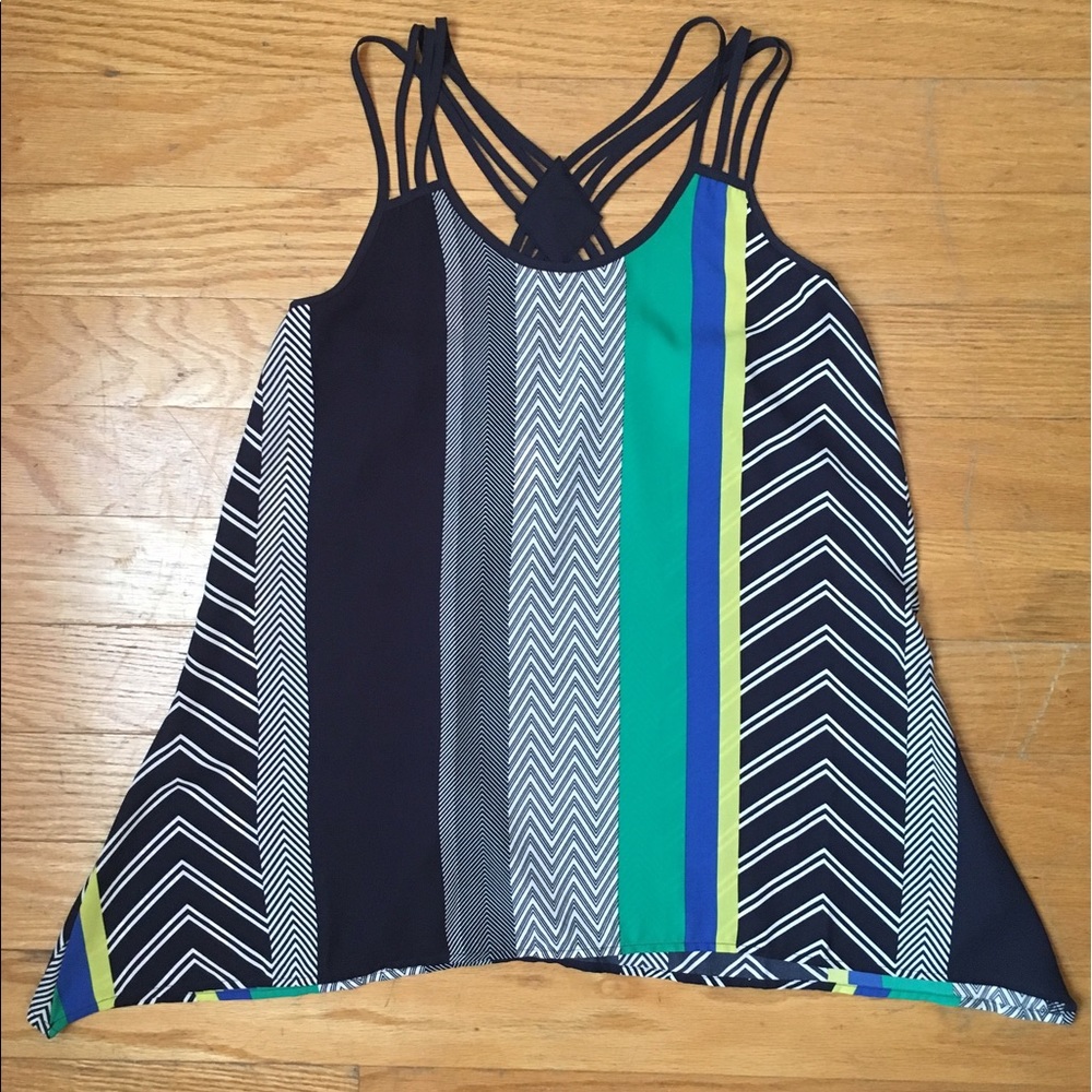 Multi color flowy tank