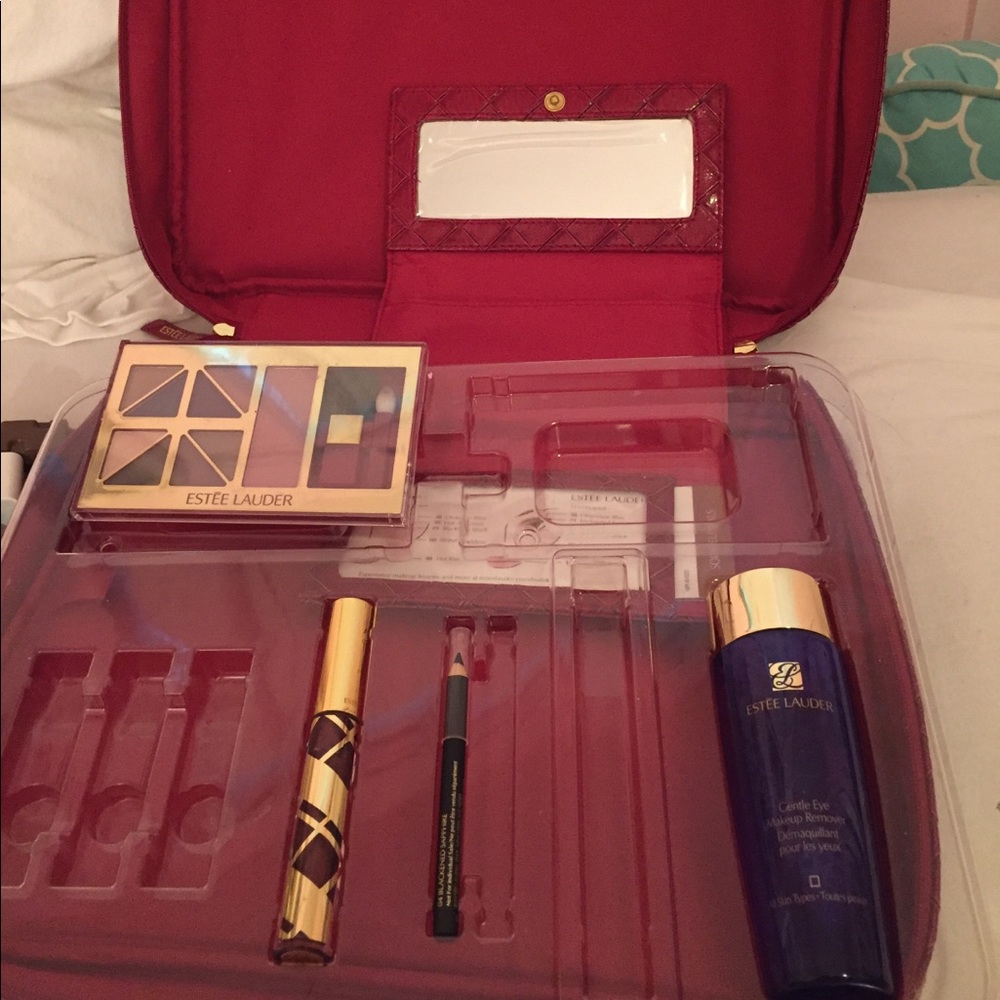 Estée Lauder makeup set