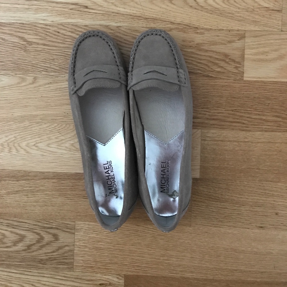 Michael Kors size 7 beige suede flats. Like new!