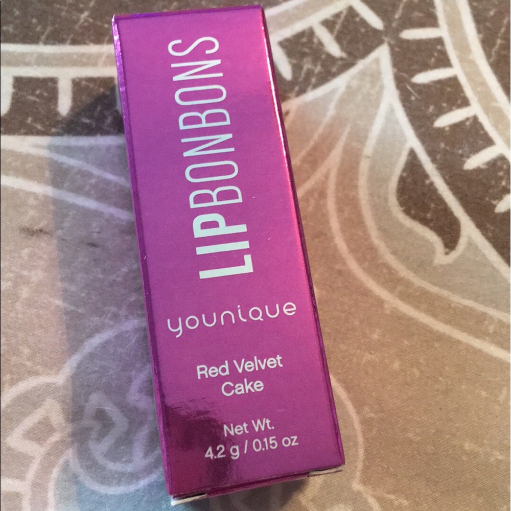 Younique Red Velvet Cake Bon Bon