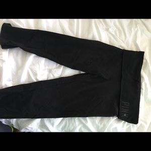 PINK crop yoga leggings