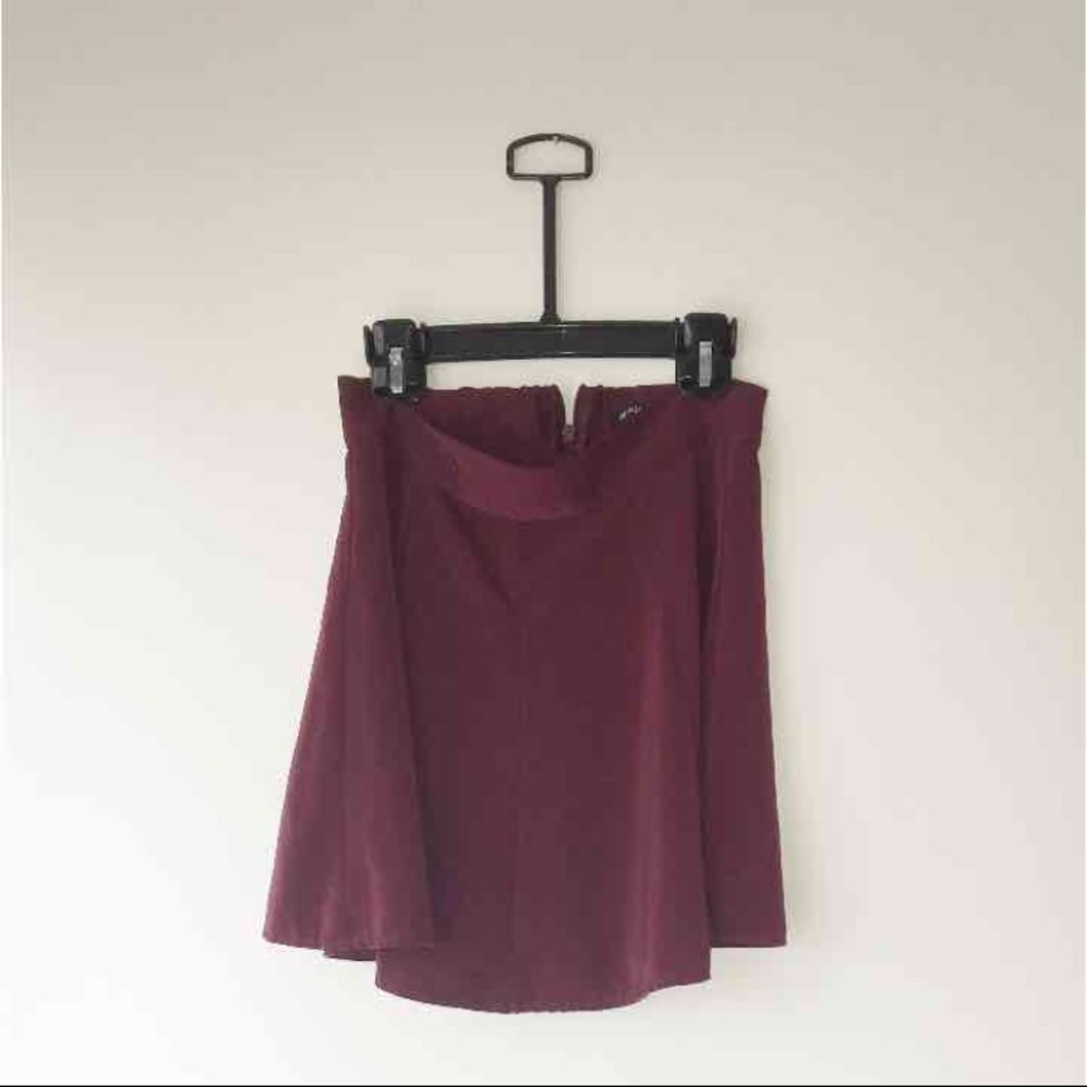 Brandy Melville maroon skirt