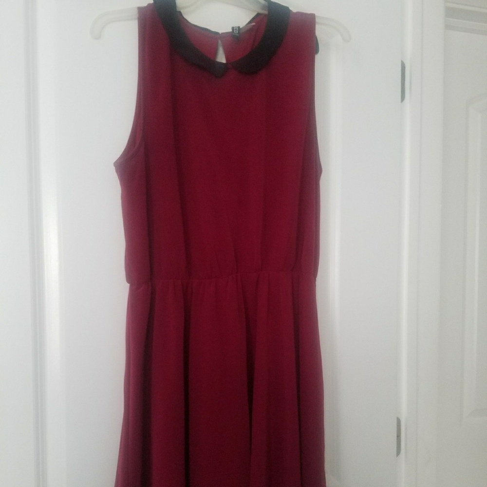 Cranberry Dress w Black Rounded Collar