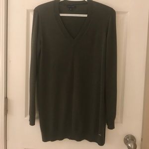 TOMMY V-Neck Sweater