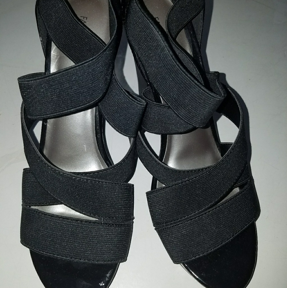 Shoes - Picture 2 of 6