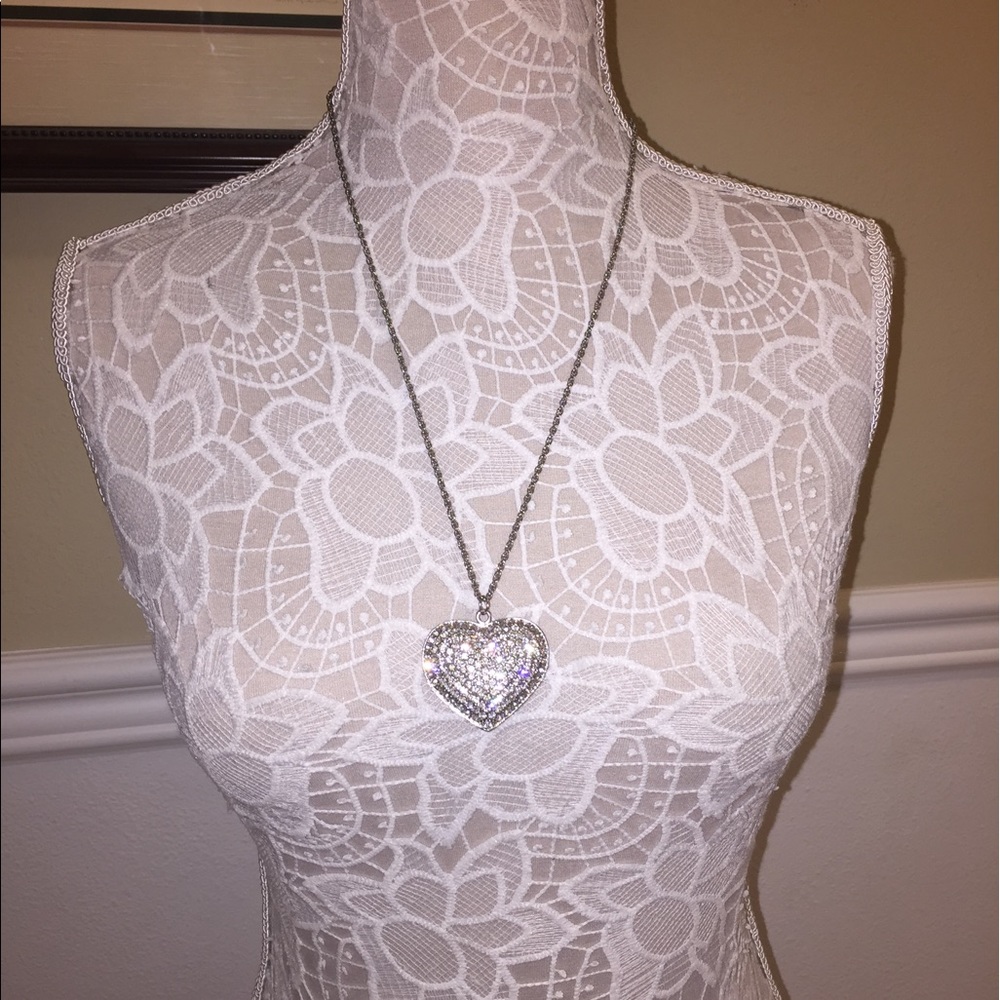 Unique rhinestone heart pendant necklace