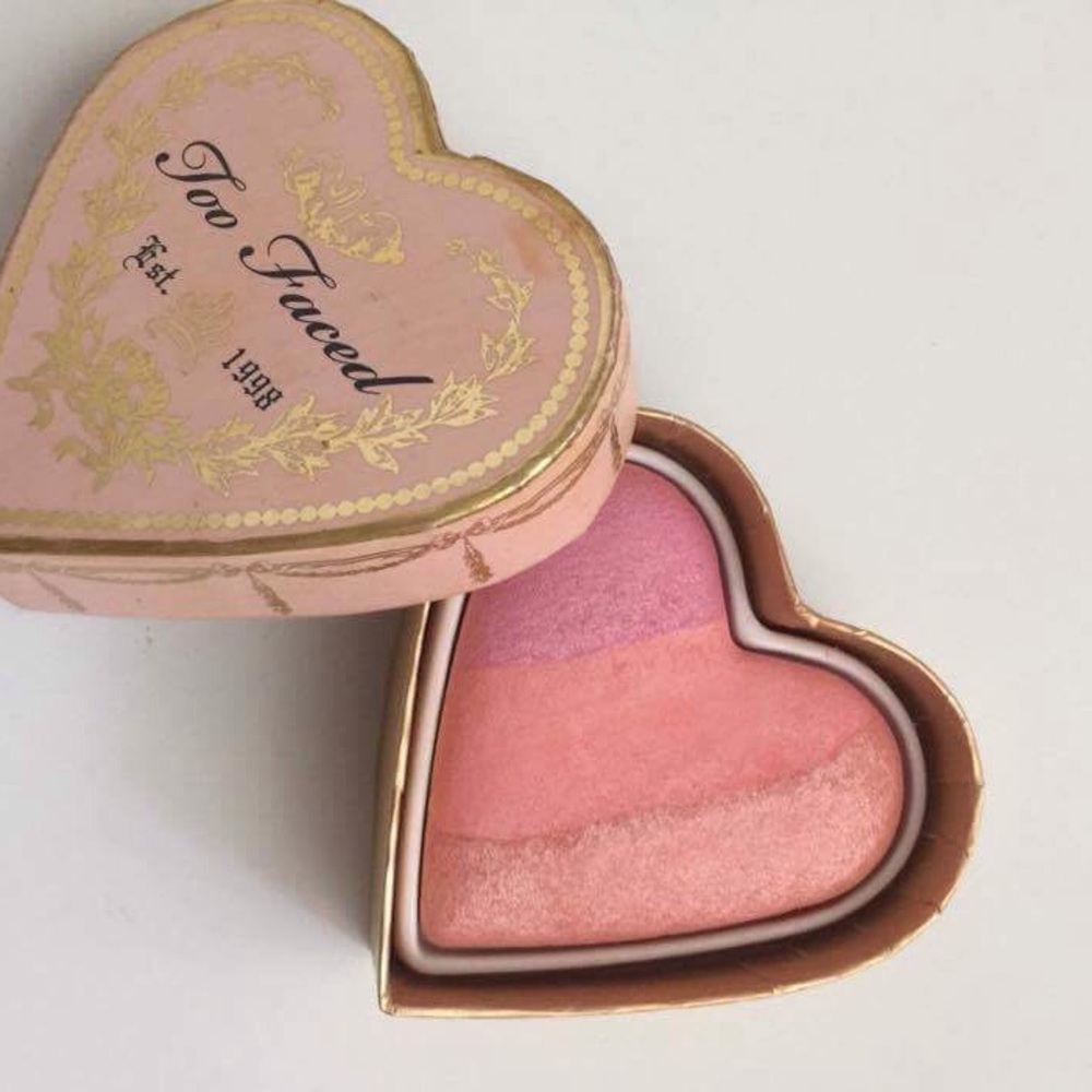 Too faced blush pallet