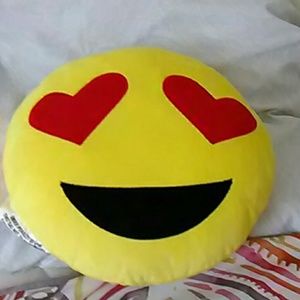 Heart eye emoji pillow😍
