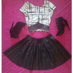 Black & White crop top