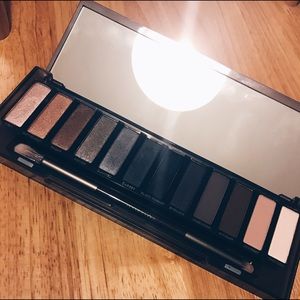 Urban Decay Naked Smoky