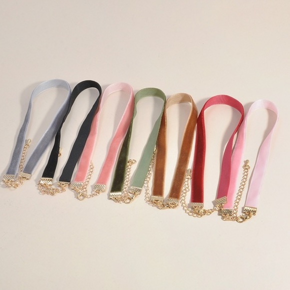 Velvet choker - Picture 2 of 3