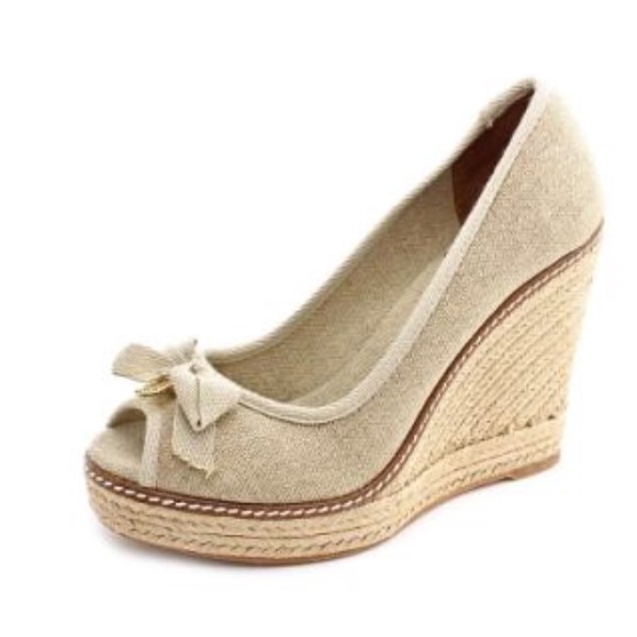 Tory burch "jackie" wedge!! Size 9.5. Like new! - Picture 2 of 3