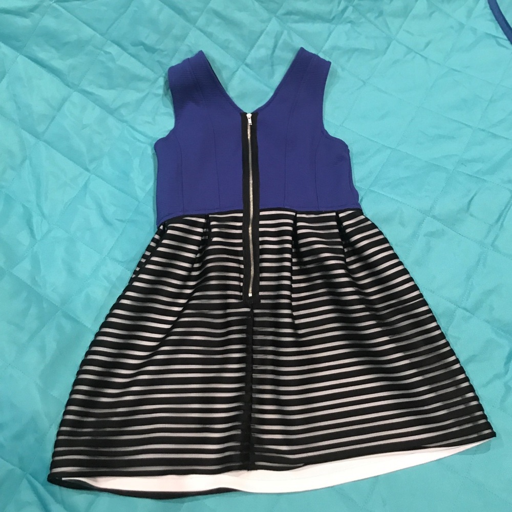 GIRLS SIZE 14 - BONNIE JEAN DRESS USED 2Xs