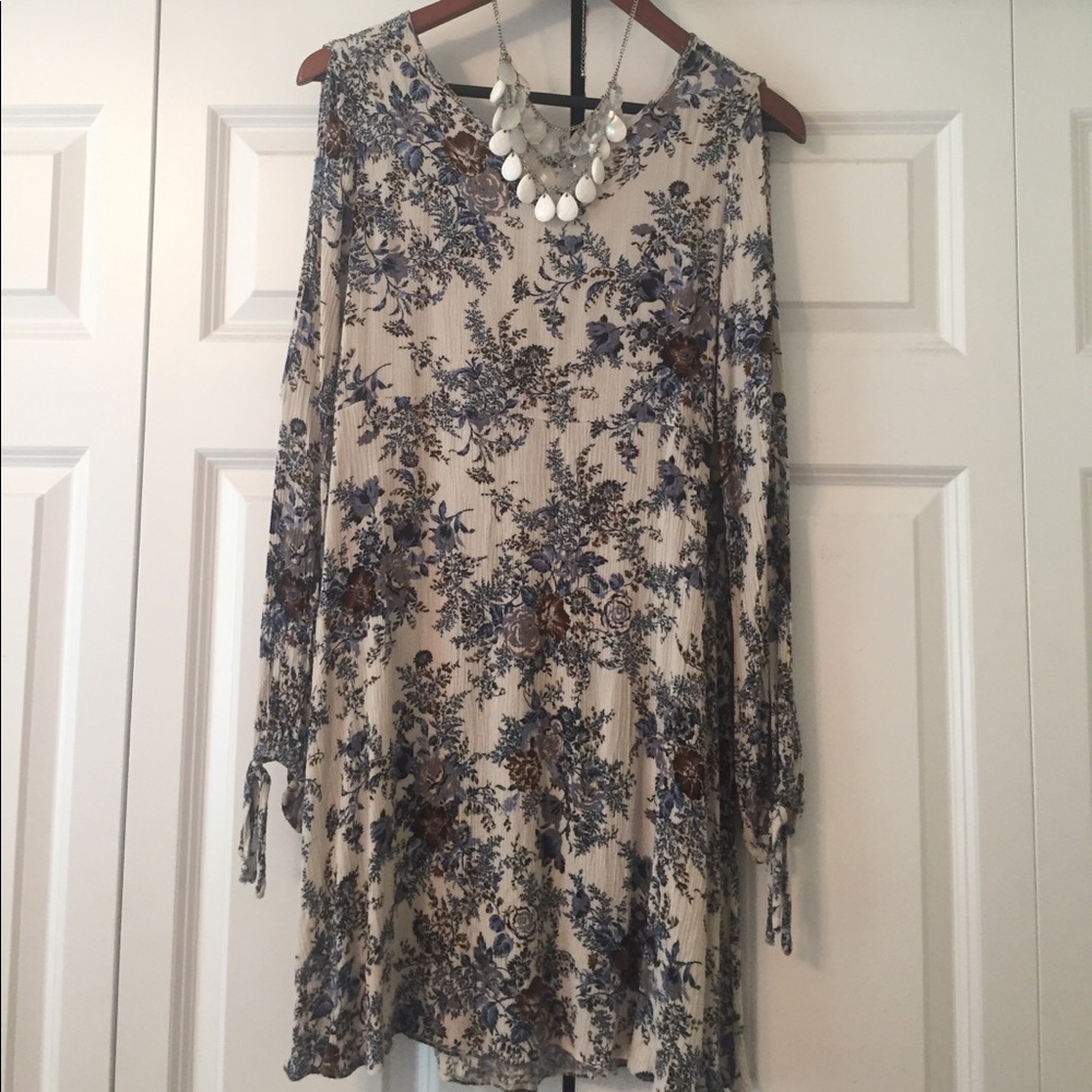 American Eagle Floral Dress