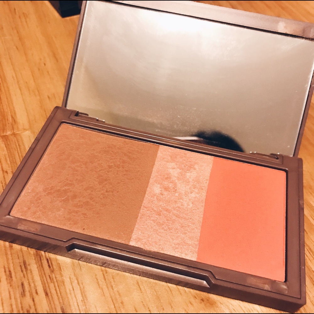Urban Decay Naked Flushed - Streak