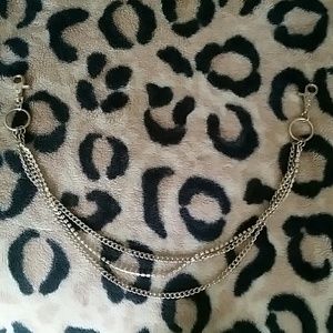 Rhinestone chain belt clip