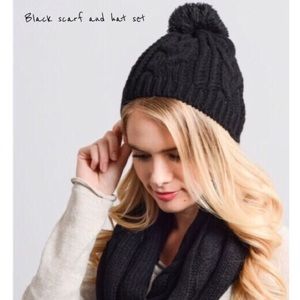 Scarf and beanie set➖black