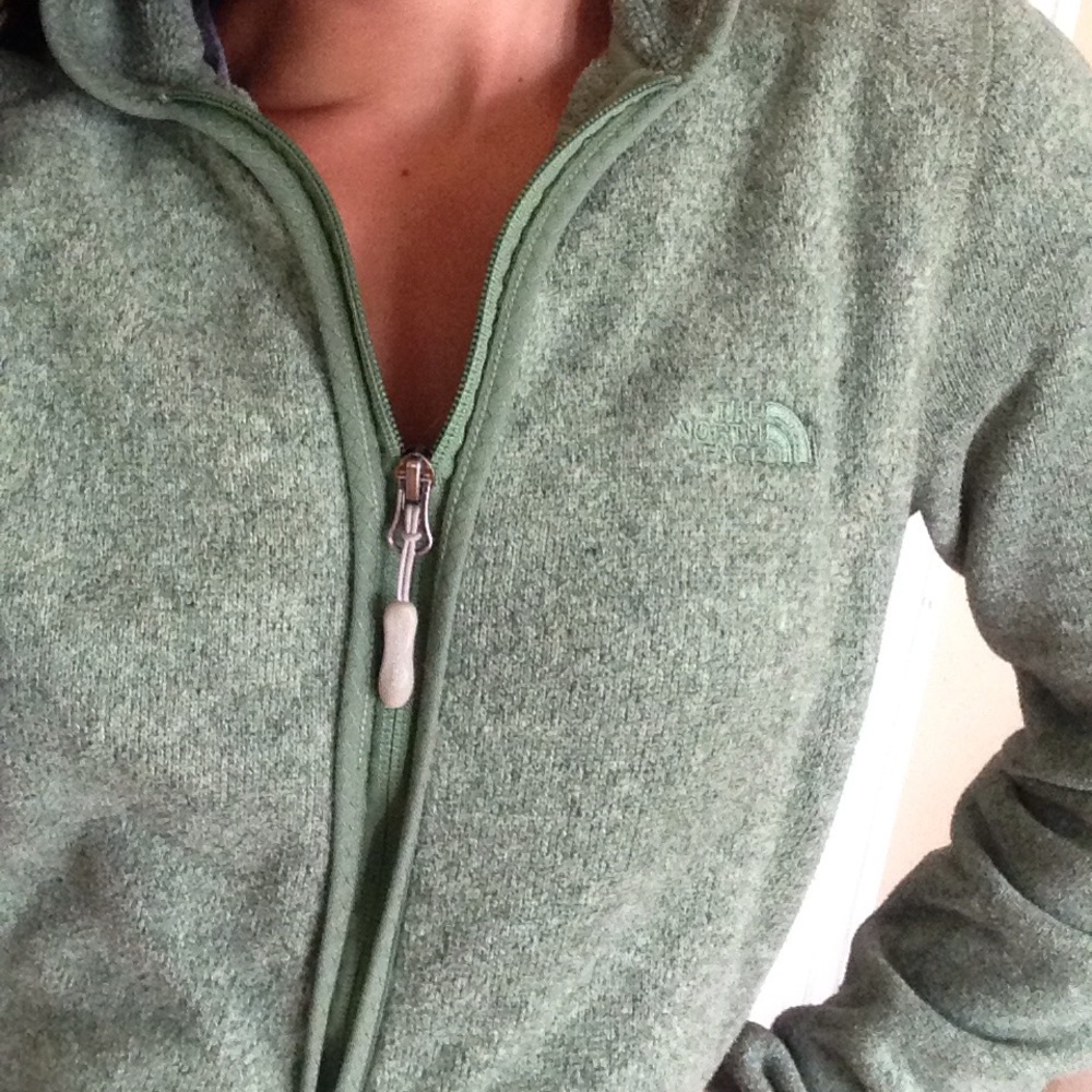 The North Face Better Sweater size Medium