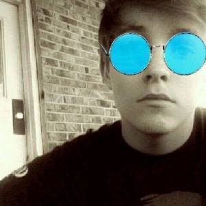 Meet your Posher, Skylar