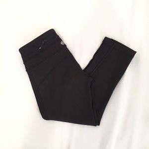 Black Lululemon Thin Cropped Legging