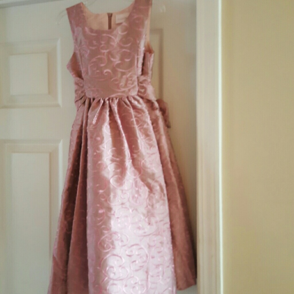 Girl Pink Speechless dress.