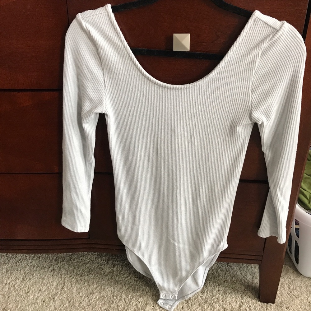 Express 3/4 Sleeve Scoop Neck Bodysuit