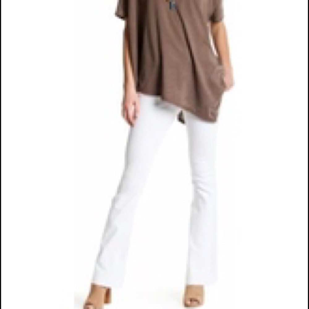 JAG jeans flared white denim w/grey top stitching