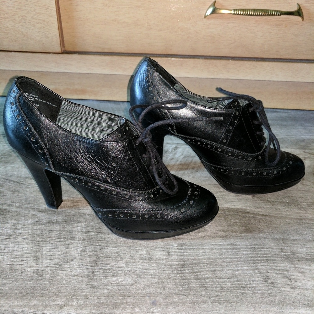 Tribeca by Kenneth Cole // Sz 7.5 //