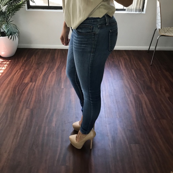 Classic Guess Jeans - Picture 2 of 3