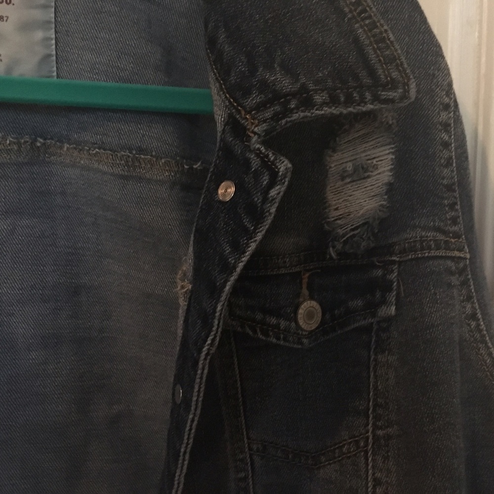 Jean jacket - Picture 2 of 3