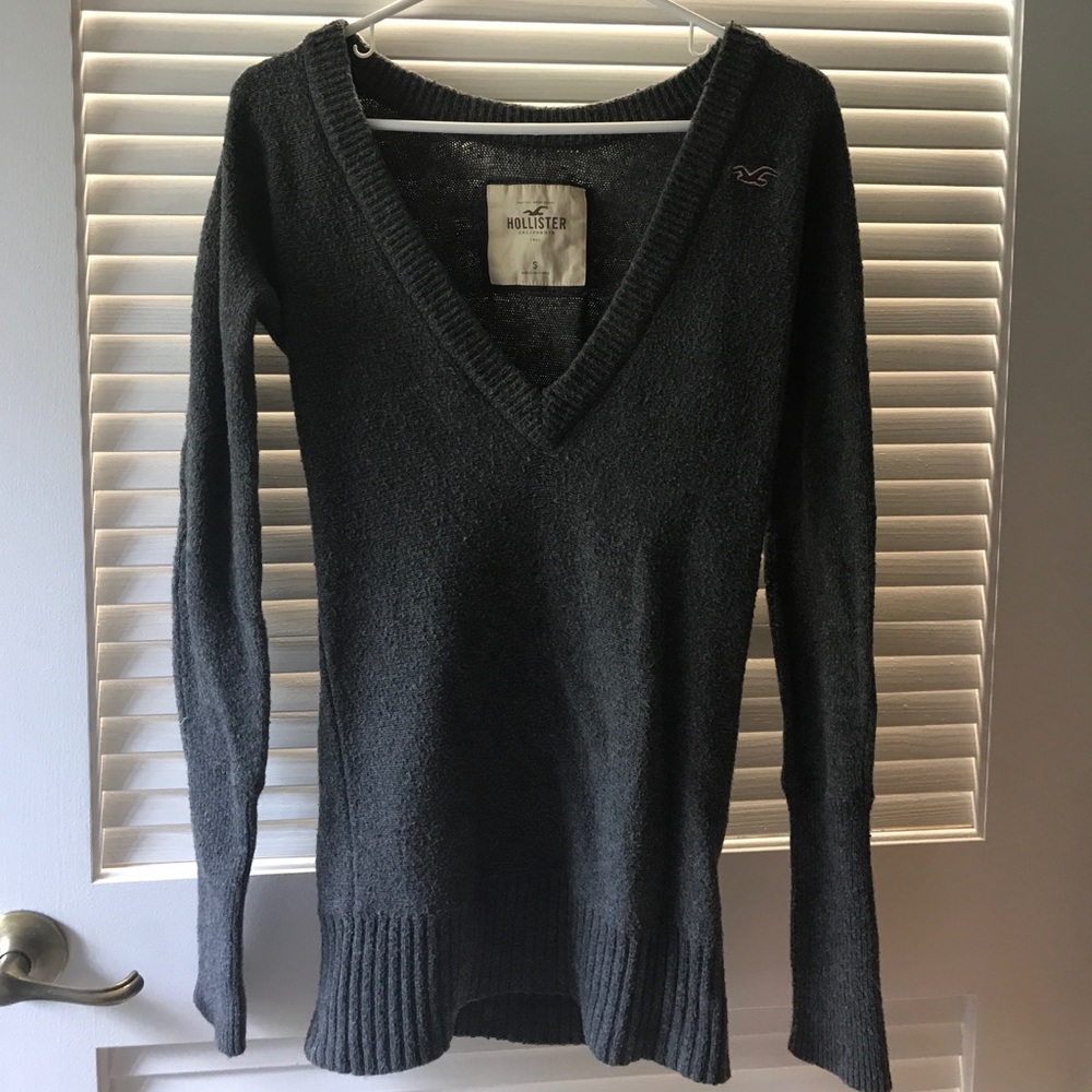 Hollister sweater