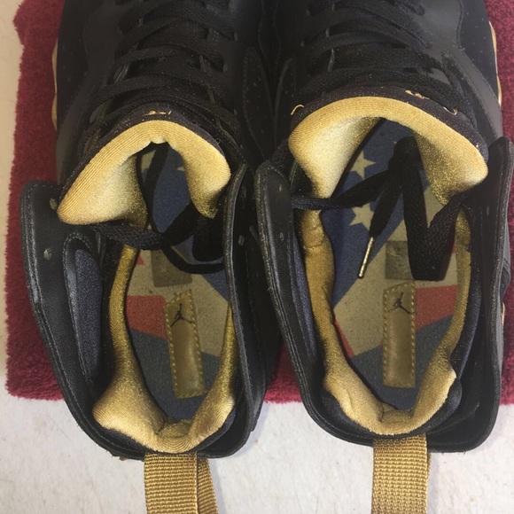AIR JORDAN 7 RETRO "GOLDEN MOMENT" - Picture 4 of 6
