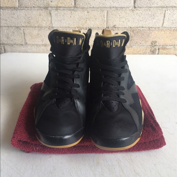 AIR JORDAN 7 RETRO "GOLDEN MOMENT" - Picture 5 of 6