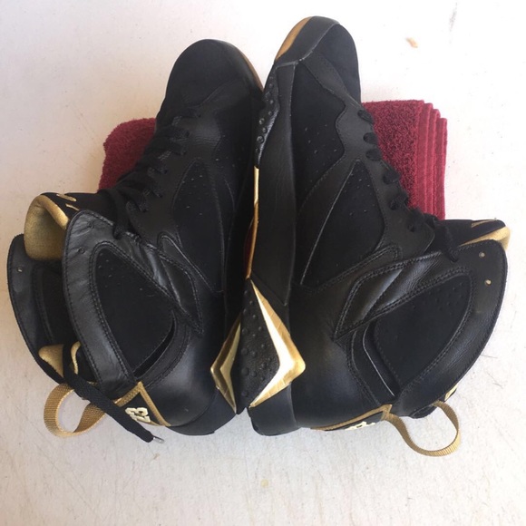 AIR JORDAN 7 RETRO "GOLDEN MOMENT" - Picture 6 of 6