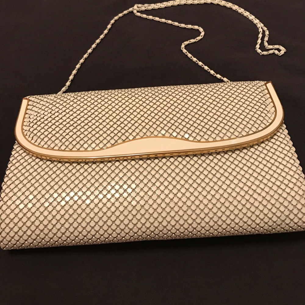 ❤️VINTAGE PEARL WHITE METALLIC BEADED BAG